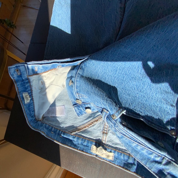 Madewell The Perfect Vintage Wide-Leg Jean in Harding Wash: Button-Fly Edition - Picture 11 of 11